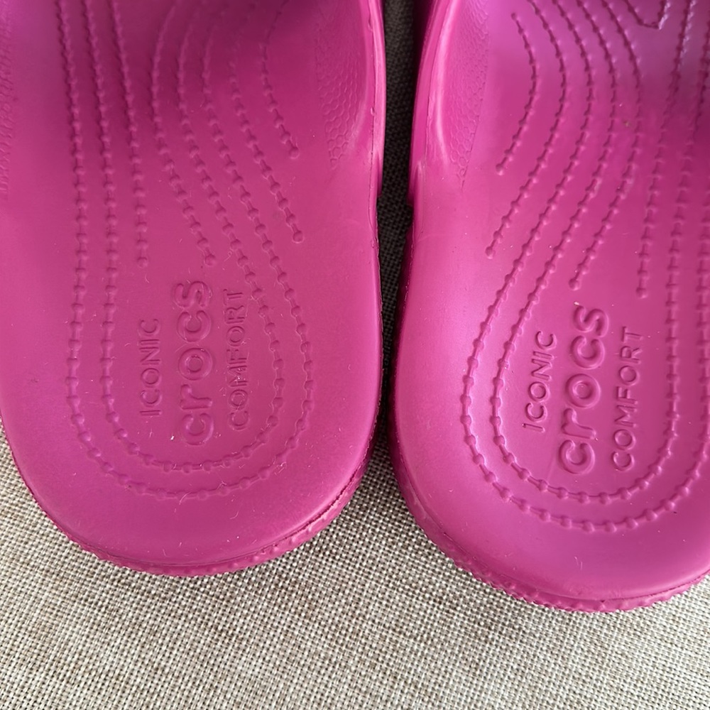 Crocs Sandals in Fuchsia Fun - Picture 3 of 4
